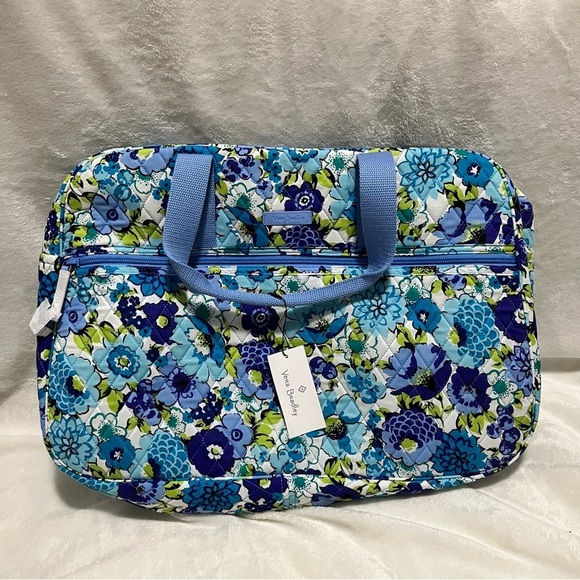NWT Medium Traveler Bag - Blueberry Blooms​​ - Picture 1 of 5